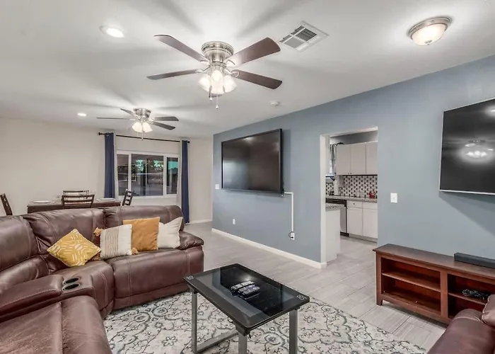 3br With Game Table Bbq & Parking *