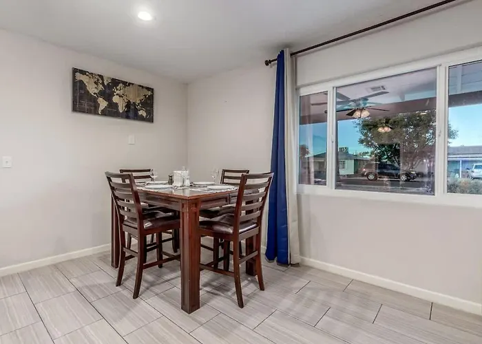 Holiday home 3br With Game Table Bbq & Parking Phoenix