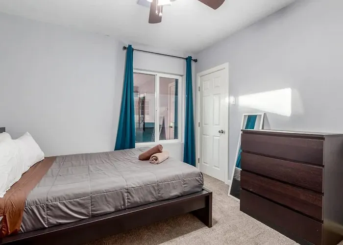 3br With Game Table Bbq & Parking *