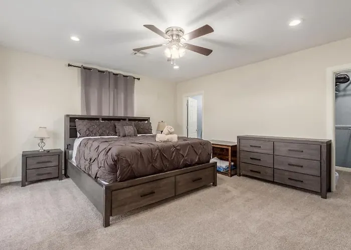3br With Game Table Bbq & Parking * Phoenix