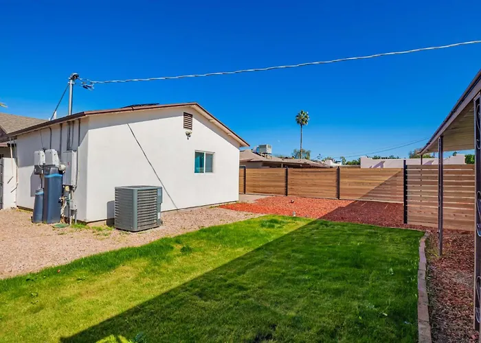 3br With Game Table Bbq & Parking * Phoenix
